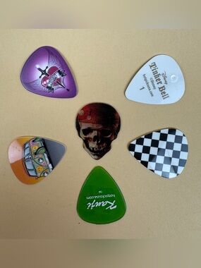 Disney Pirates Caribbean World's End #12 Guitar Pick Skull Tinkerbell VW Bus Lot
